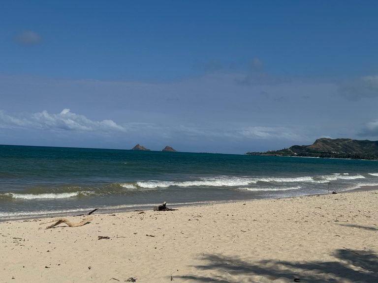 Kailua Beach in Oahu with the Mokulua Islands in the distance